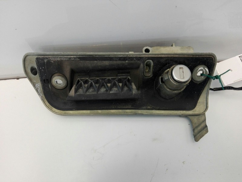 Recambio de maneta exterior porton para volkswagen caddy ka/kb (2k) furg. referencia OEM IAM 2K0827565F  