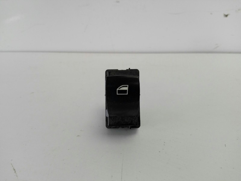 Recambio de mando elevalunas delantero derecho para bmw serie 1 berlina (e81/e87) 118d referencia OEM IAM 6935534  