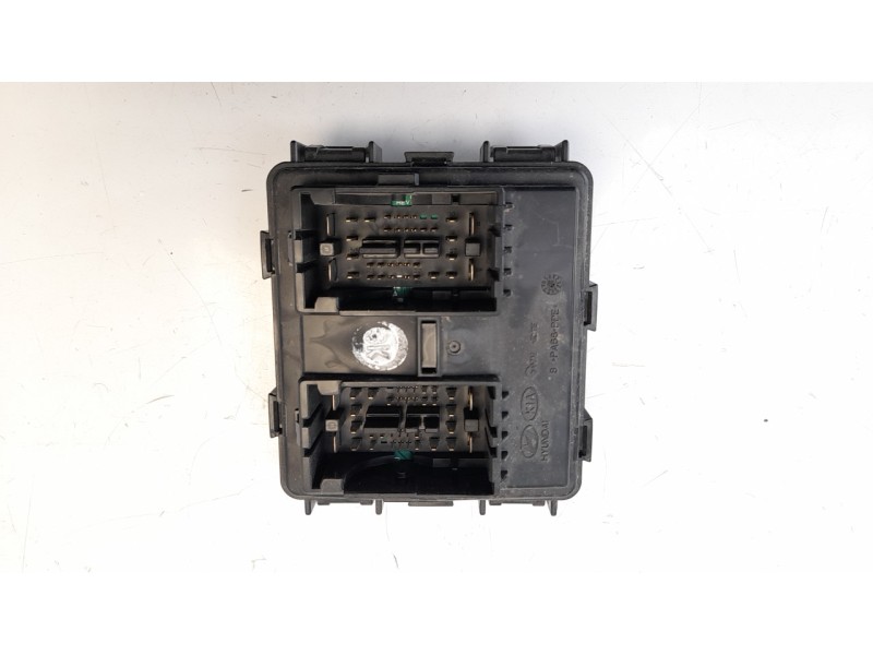 Recambio de caja reles / fusibles para hyundai tucson 1.6 cat referencia OEM IAM 91950D3230  
