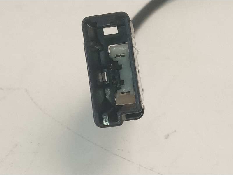 Recambio de cinturon seguridad trasero izquierdo para opel insignia berlina cosmo referencia OEM IAM 13298398  