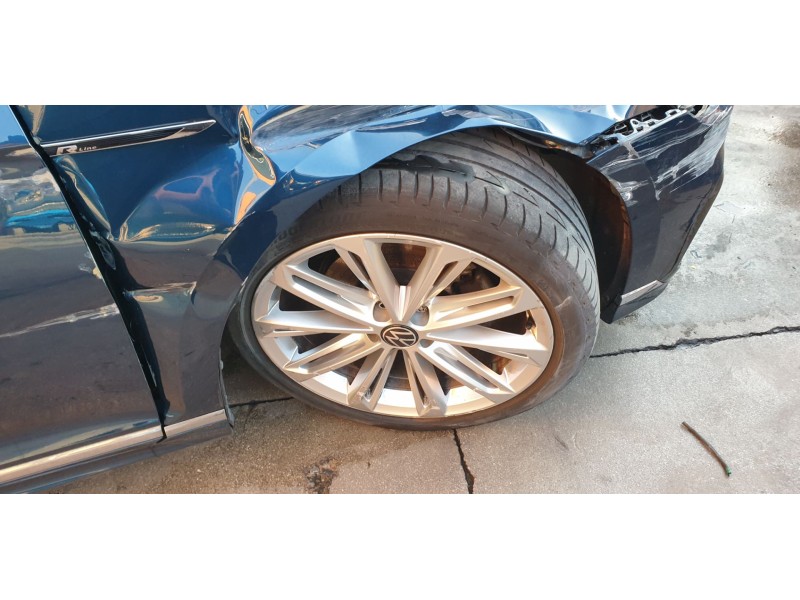 Recambio de mangueta delantera derecha para volkswagen passat variant (cb5) r-line referencia OEM IAM 5Q0407254A  