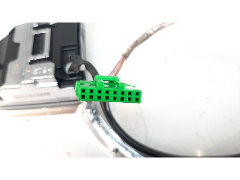 Recambio de mando volante para volvo xc60 referencia OEM IAM 32266342  