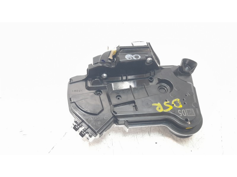 Recambio de cerradura puerta delantera derecha para toyota corolla (e21) referencia OEM IAM 6903002511  