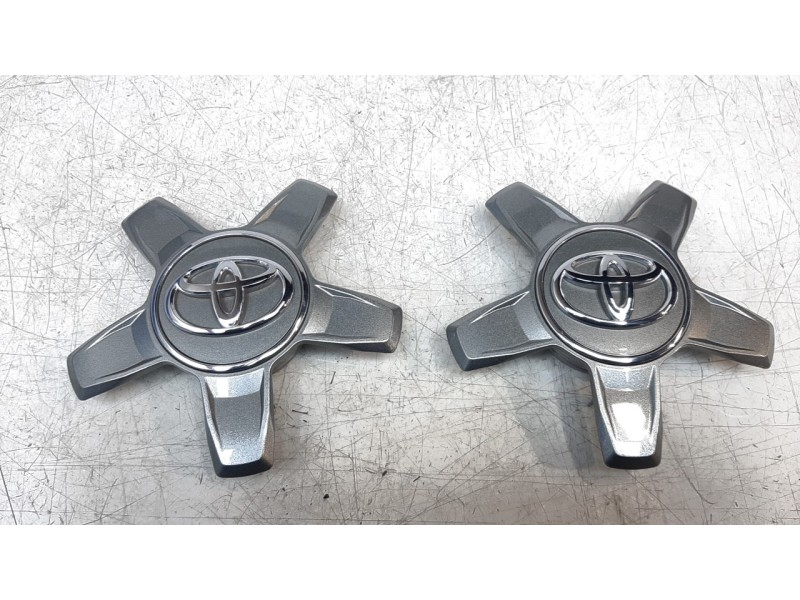 Recambio de tapacubos para toyota c-hr referencia OEM IAM PW4581000  