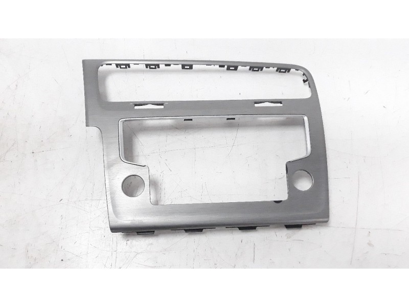 Recambio de moldura para volkswagen golf vii variant (bv5) 1.6 tdi referencia OEM IAM 5G1819743D  