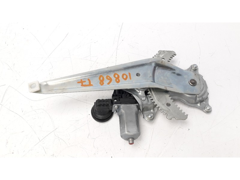 Recambio de elevalunas trasero izquierdo para toyota rav 4 referencia OEM IAM 6980442050  