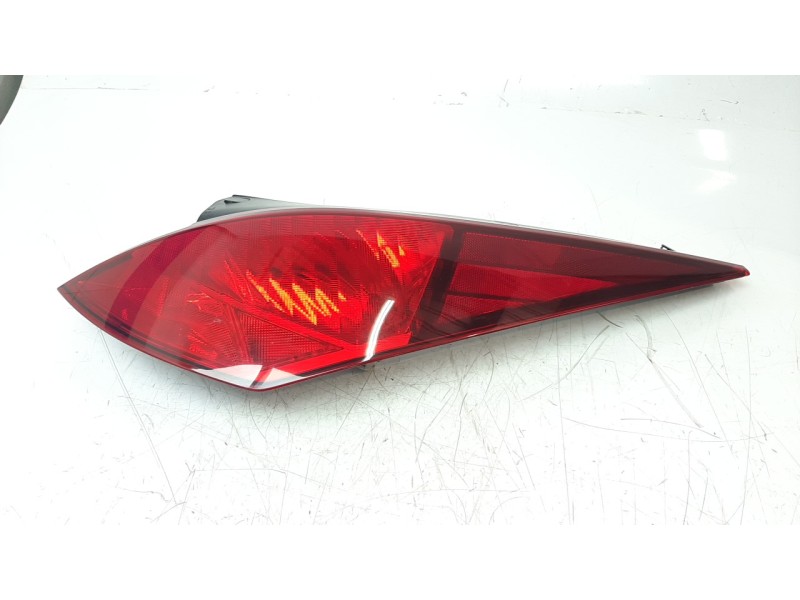 Recambio de piloto trasero derecho para nissan 350 z (z33) 3.5 v6 cat referencia OEM IAM 26550CD40A  