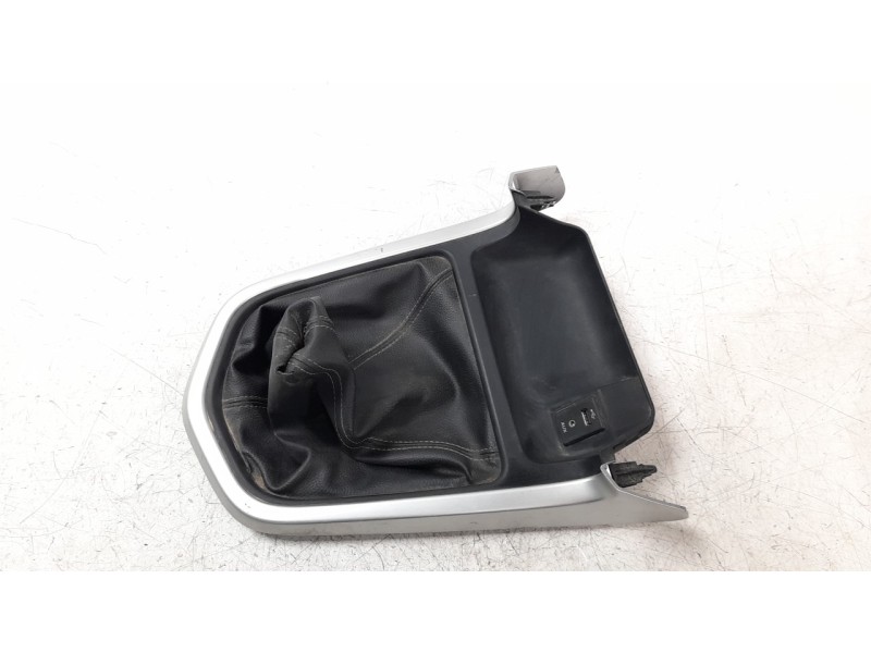 Recambio de moldura para nissan np300 pick-up (d23) 2.3 dci diesel cat referencia OEM IAM 969354KJ1A  