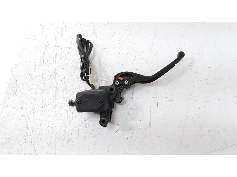 Recambio de bomba freno para ducati scrambler referencia OEM IAM 62441152A  