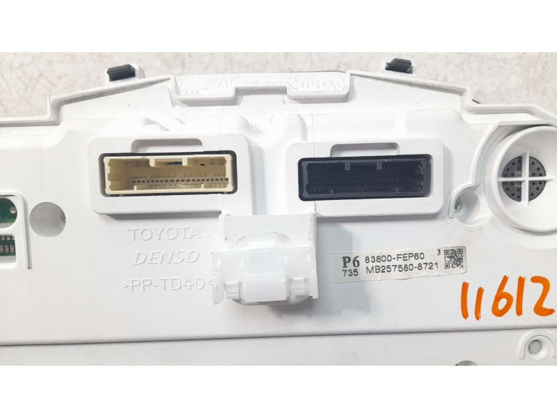 Recambio de cuadro instrumentos para toyota corolla (e21) referencia OEM IAM 83800FEP60  