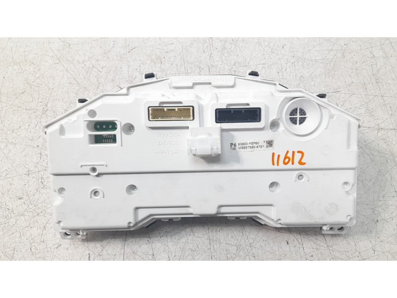 Recambio de cuadro instrumentos para toyota corolla (e21) referencia OEM IAM 83800FEP60  