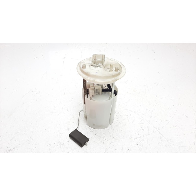 Recambio de bomba combustible para opel corsa d 1.2 16v lpg referencia OEM IAM 13327783 CGF810107 