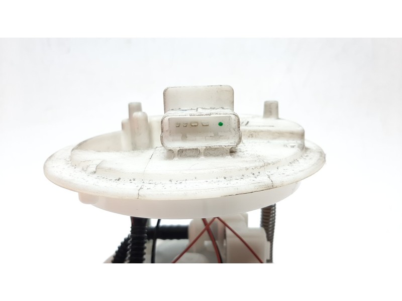 Recambio de bomba combustible para opel corsa d 1.2 16v lpg referencia OEM IAM 13327783 CGF810107 