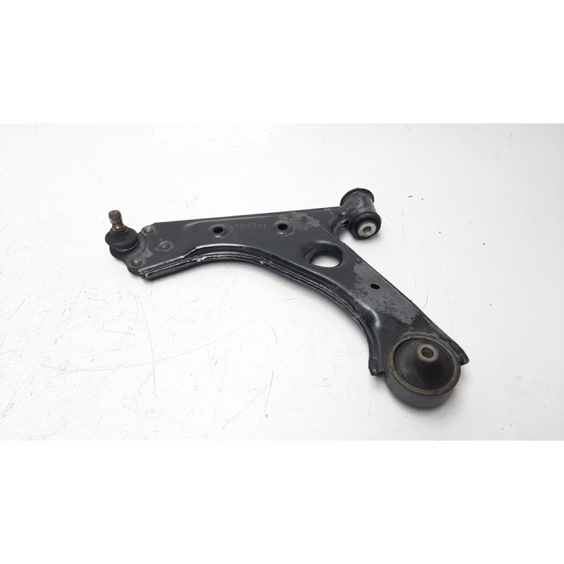 Recambio de brazo suspension inferior delantero izquierdo para opel corsa d 1.2 16v lpg referencia OEM IAM 13426552  