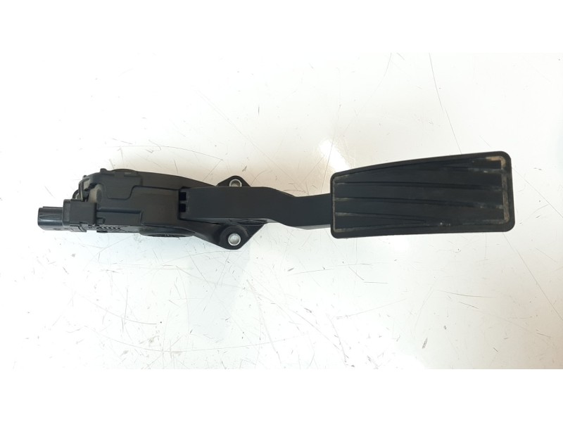 Recambio de potenciometro pedal para suzuki vitara 1.4 16v boosterjet cat referencia OEM IAM 180020024R  