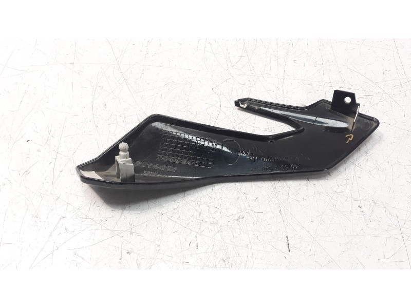 Recambio de moldura para bmw f 800 r referencia OEM IAM 46638546350  