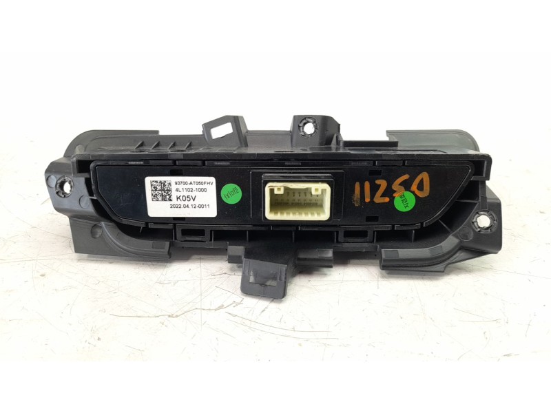 Recambio de mando multifuncion para kia niro referencia OEM IAM 93700AT050FHV  