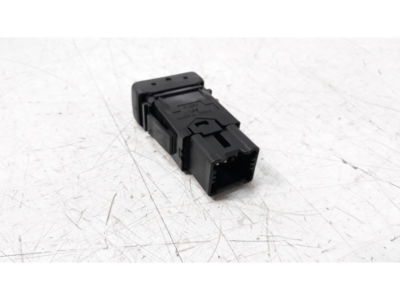 Recambio de interruptor para suzuki vitara 1.4 16v boosterjet cat referencia OEM IAM PA66GF33  