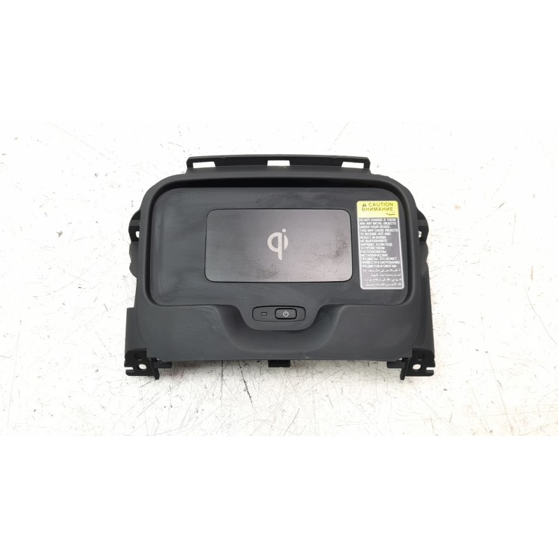 Recambio de cargador movil para toyota corolla (e21) hybrid style referencia OEM IAM 861C002010  