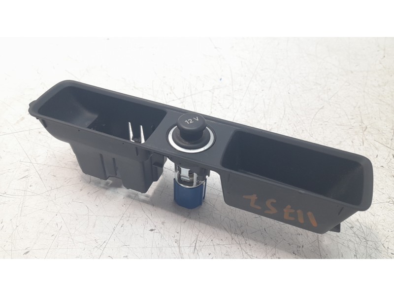 Recambio de moldura para audi q3 (f3b) referencia OEM IAM 83B863349  