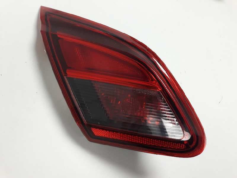 Recambio de piloto trasero izquierdo para opel corsa e selective referencia OEM IAM 13428451 104LLL342 