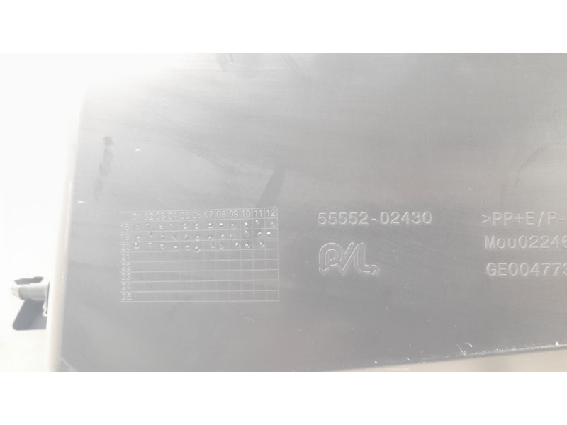 Recambio de guantera para toyota corolla (e21) referencia OEM IAM 5555202430  