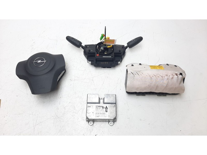 Recambio de kit airbag para opel corsa d 1.2 16v lpg referencia OEM IAM 7208832  