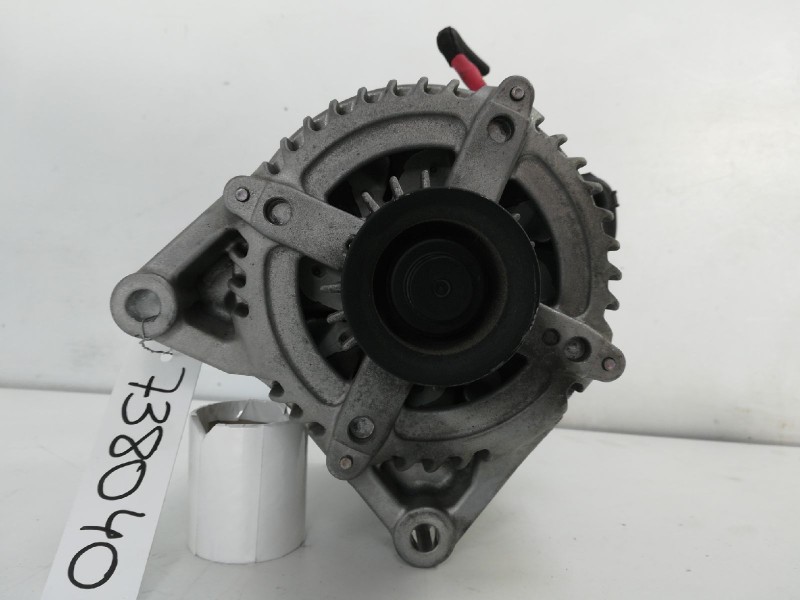 Recambio de alternador para bmw serie 3 lim. (f30) 318d advantage referencia OEM IAM 7640131 ALF830504 1042118181