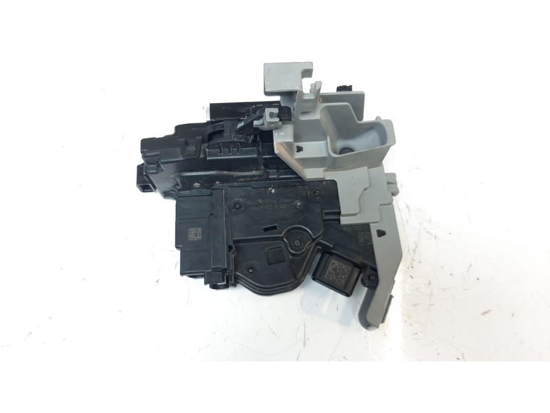 Recambio de cerradura puerta delantera derecha para kia niro referencia OEM IAM 81320AT110  