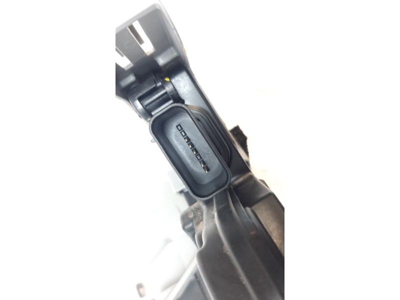 Recambio de cerradura puerta delantera derecha para kia niro referencia OEM IAM 81320AT110  