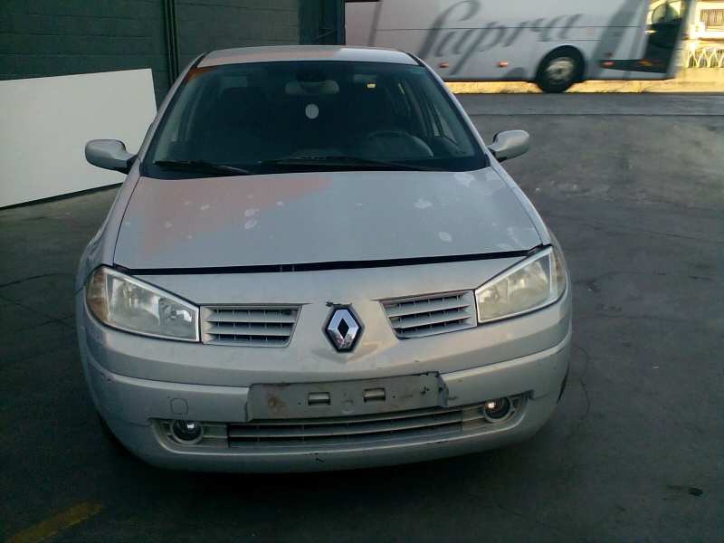 renault megane ii classic berlina del año 2004