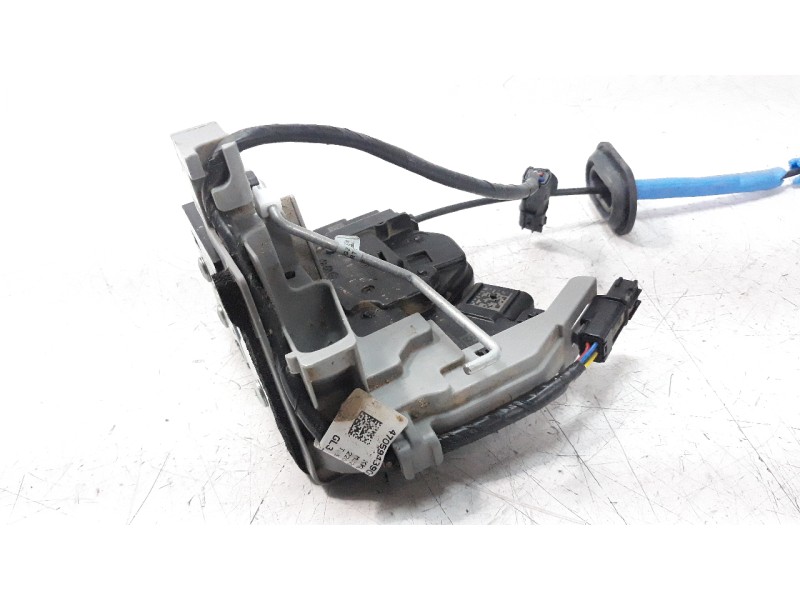Recambio de cerradura puerta delantera izquierda para kia niro referencia OEM IAM 81310AT100  