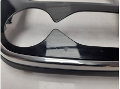 Recambio de moldura para renault captur zen referencia OEM IAM 682704761R   2