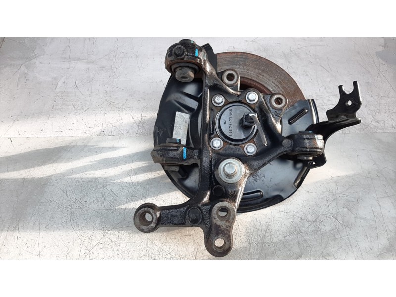 Recambio de mangueta trasera izquierda para toyota corolla (e21) referencia OEM IAM 89544F4010  