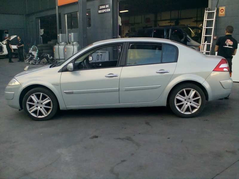 renault megane ii classic berlina del año 2004
