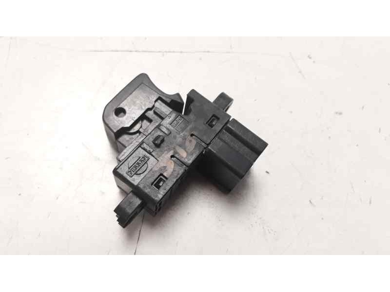 Recambio de mando elevalunas delantero derecho para nissan qashqai+2 (jj10) 2.0 dci turbodiesel cat referencia OEM IAM 25411JD00