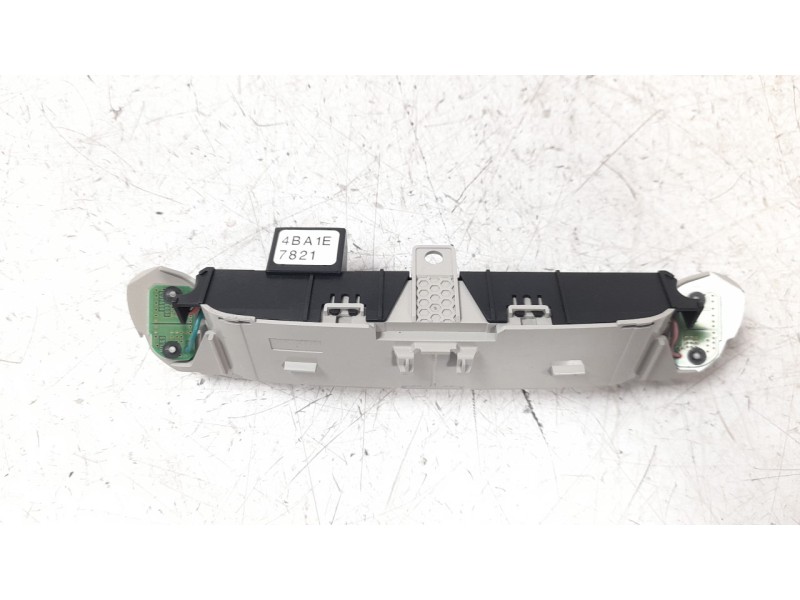 Recambio de luz interior para nissan np300 pick-up (d23) 2.3 dci diesel cat referencia OEM IAM 4BA1E7821  