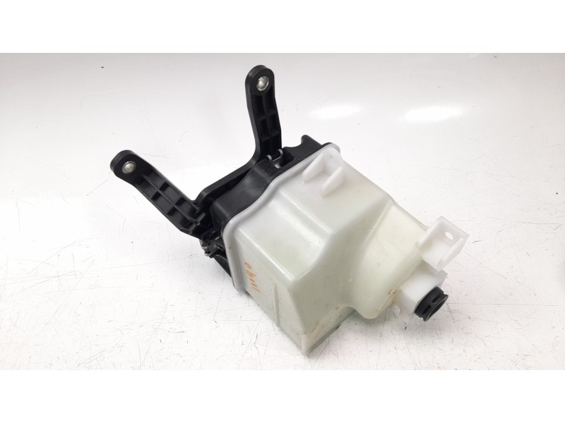 Recambio de deposito expansion para mazda cx-30 referencia OEM IAM PAF115351  