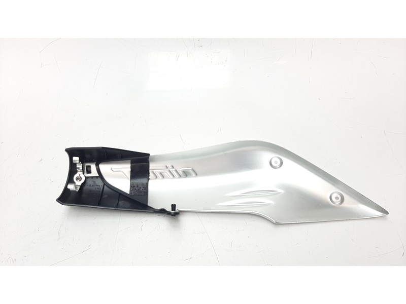 Recambio de moldura para bmw r ninet scrambler r ninet scrambler referencia OEM IAM 46638546495  