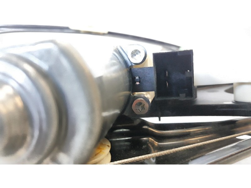 Recambio de elevalunas delantero izquierdo para volkswagen passat variant (cb5) r-line referencia OEM IAM 3G0837461C 106236417 