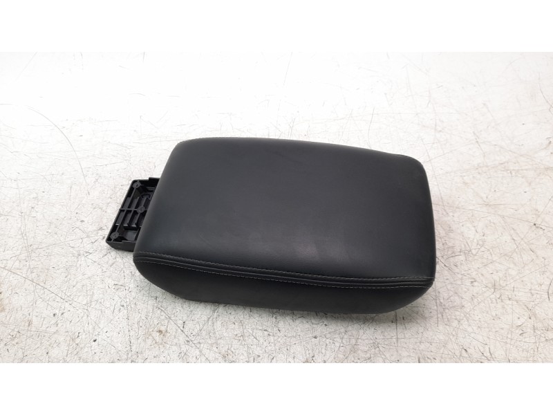 Recambio de apoyabrazos central para mitsubishi l 200 (kl0/kj0) 2.2 di-d cat referencia OEM IAM 8011C892XA  