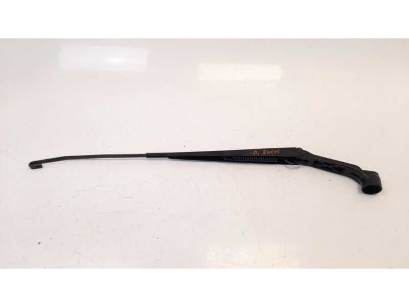 Recambio de brazo limpia delantero derecho para mitsubishi space star (a00) 1.2 referencia OEM IAM W8257  