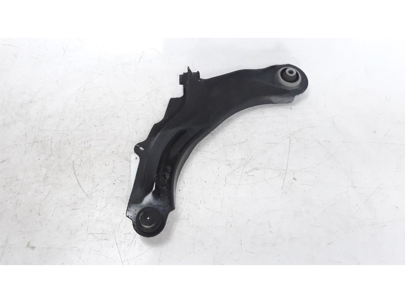 Recambio de brazo suspension inferior delantero derecho para renault captur 0.9 energy referencia OEM IAM 545045743R  