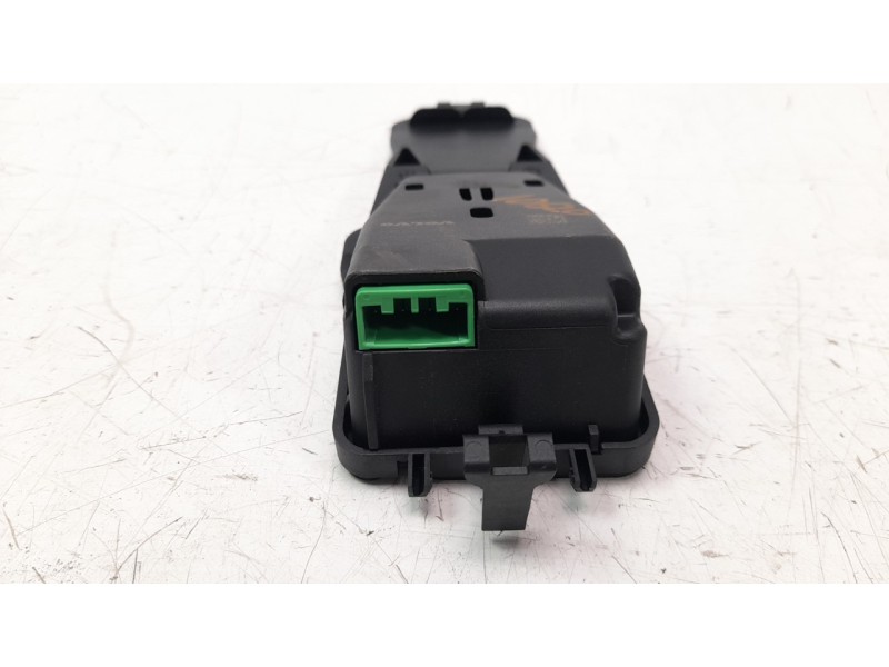 Recambio de modulo electronico para volvo v40 1.6 diesel cat referencia OEM IAM 31360888  