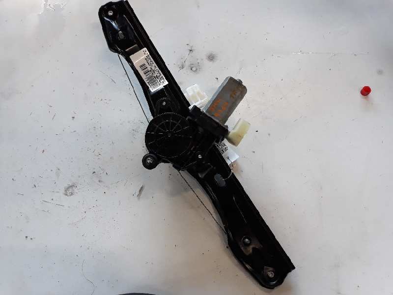 Recambio de elevalunas trasero derecho para bmw serie 3 lim. (f30) 318d advantage referencia OEM IAM 7351050 106063320 