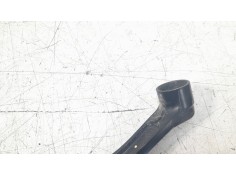 Recambio de brazo limpia delantero izquierdo para mitsubishi l 200 (kl0/kj0) 2.2 di-d cat referencia OEM IAM 8250A776   2