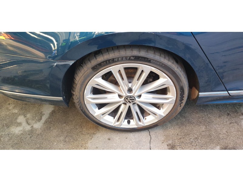 Recambio de mangueta trasera derecha para volkswagen passat variant (cb5) r-line referencia OEM IAM 3Q0505434H  