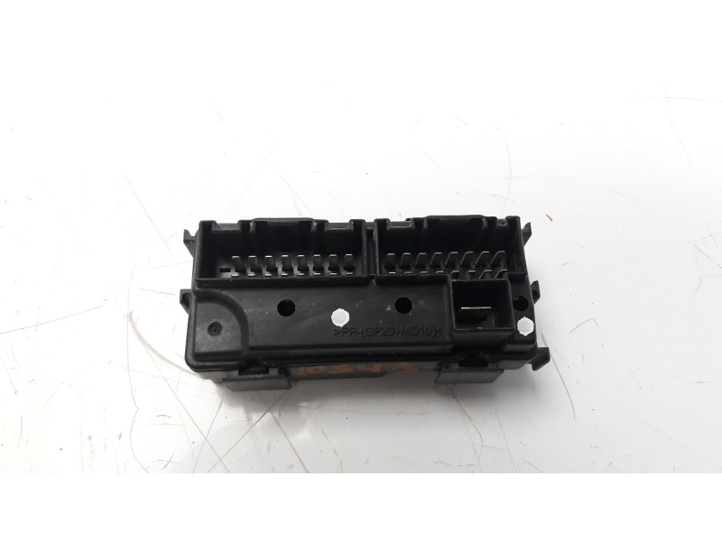 Recambio de caja reles / fusibles para kia cee´d 1.6 crdi cat referencia OEM IAM 919513X130  