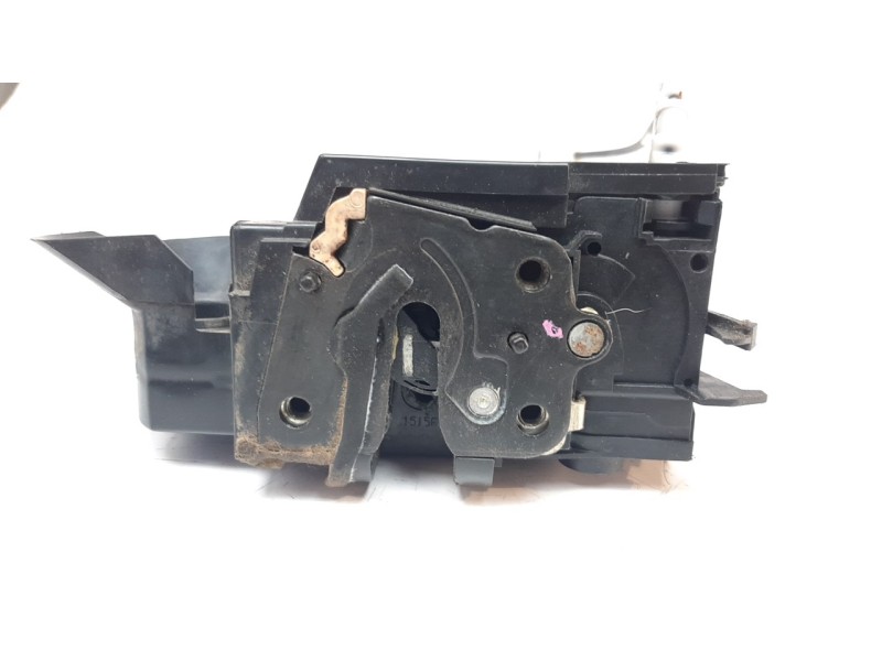 Recambio de cerradura puerta delantera derecha para peugeot 308 1.6 blue-hdi fap referencia OEM IAM 9810309380  