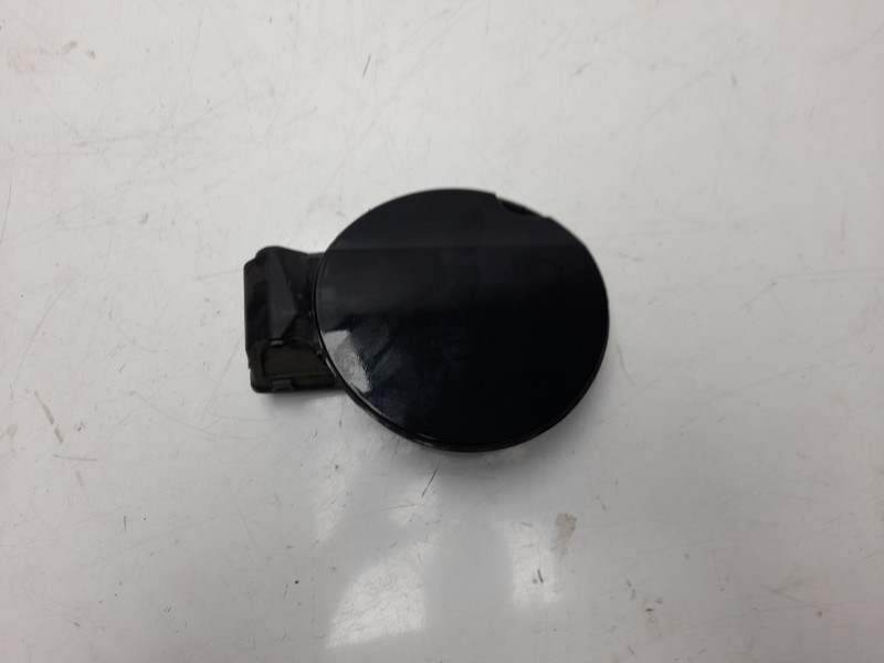 Recambio de tapa exterior combustible para peugeot 308 sw envy referencia OEM IAM 9681632680  